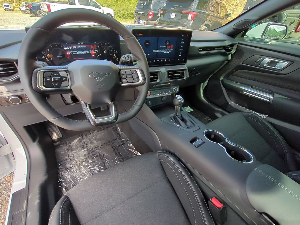 Used 2025 Ford Mustang Coupe RWD image 19