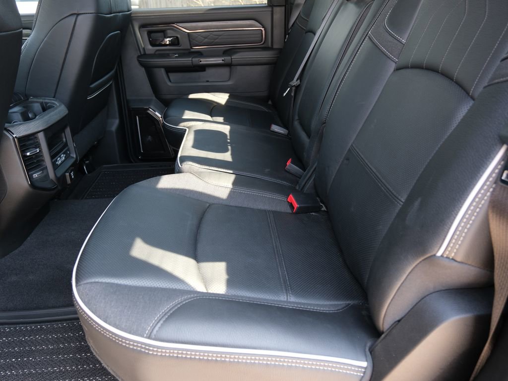 Used 2025 RAM 3500 Limited image 32