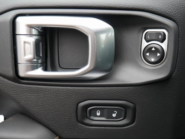 Used 2024 Jeep Wrangler Sahara w/ Technology Group image 16