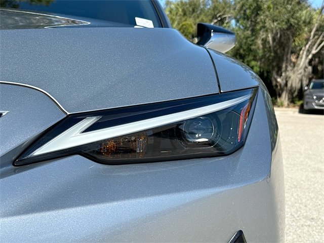 Used 2025 Lexus IS 350 F Sport image 9