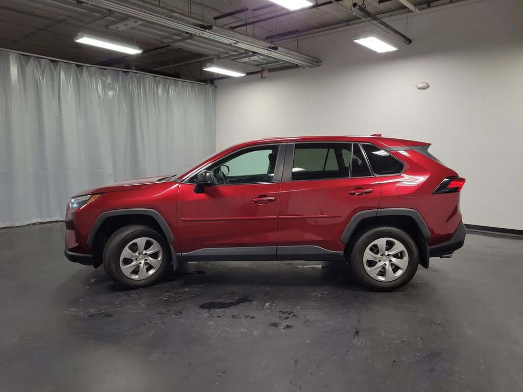 Used 2023 Toyota RAV4 LE image 5