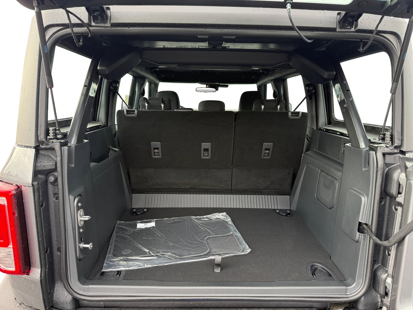 New 2025 Ford Bronco 4-Door image 17