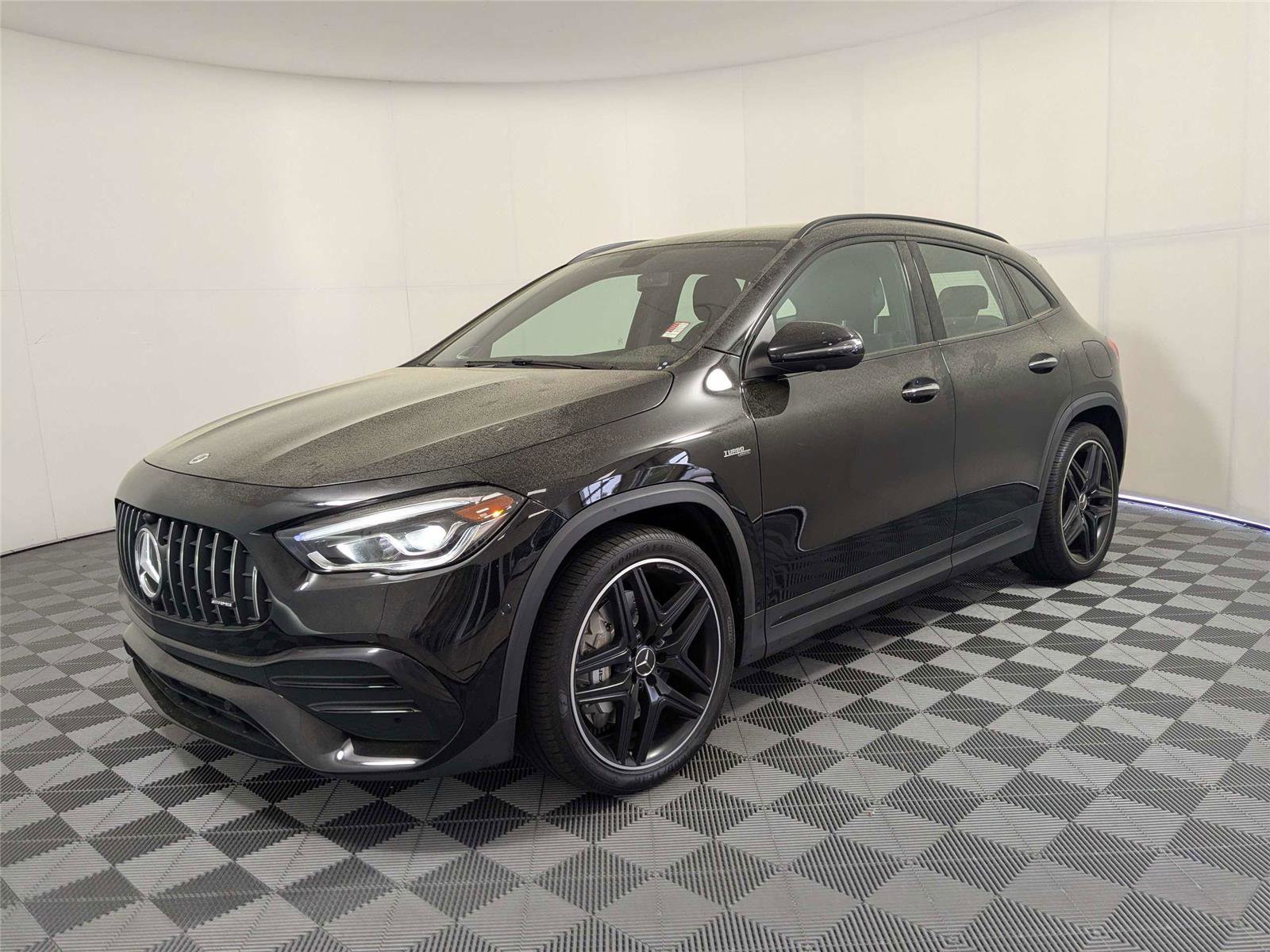 Used 2023 Mercedes-Benz GLA 35 AMG 4MATIC image 2