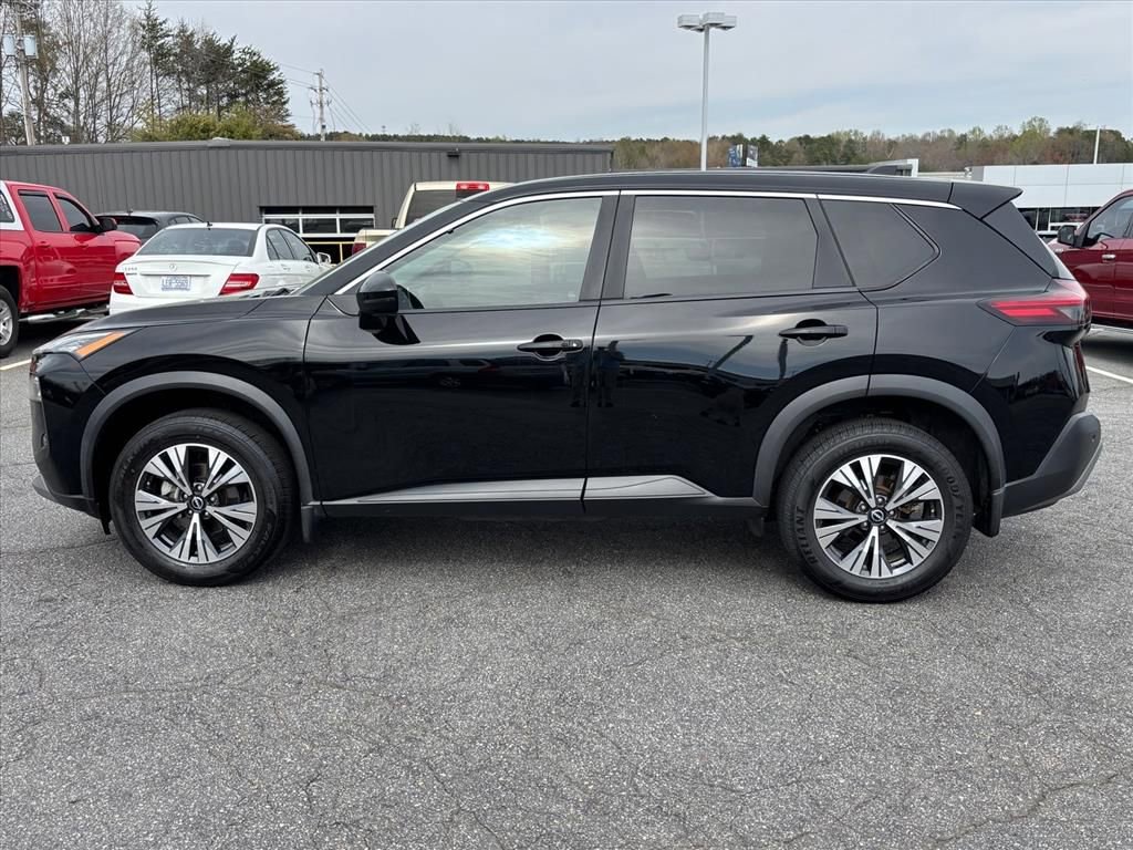 Used 2023 Nissan Rogue SV image 22