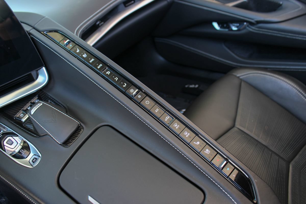 Used 2021 Chevrolet Corvette Stingray Premium Cpe w/ Z51 Performance Package RWD image 33