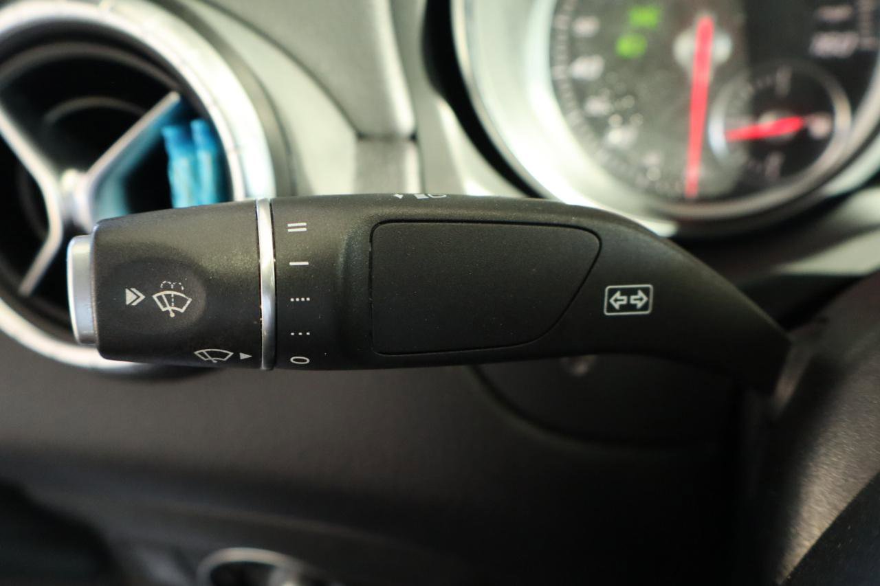 Used 2018 Mercedes-Benz CLA 250 image 25