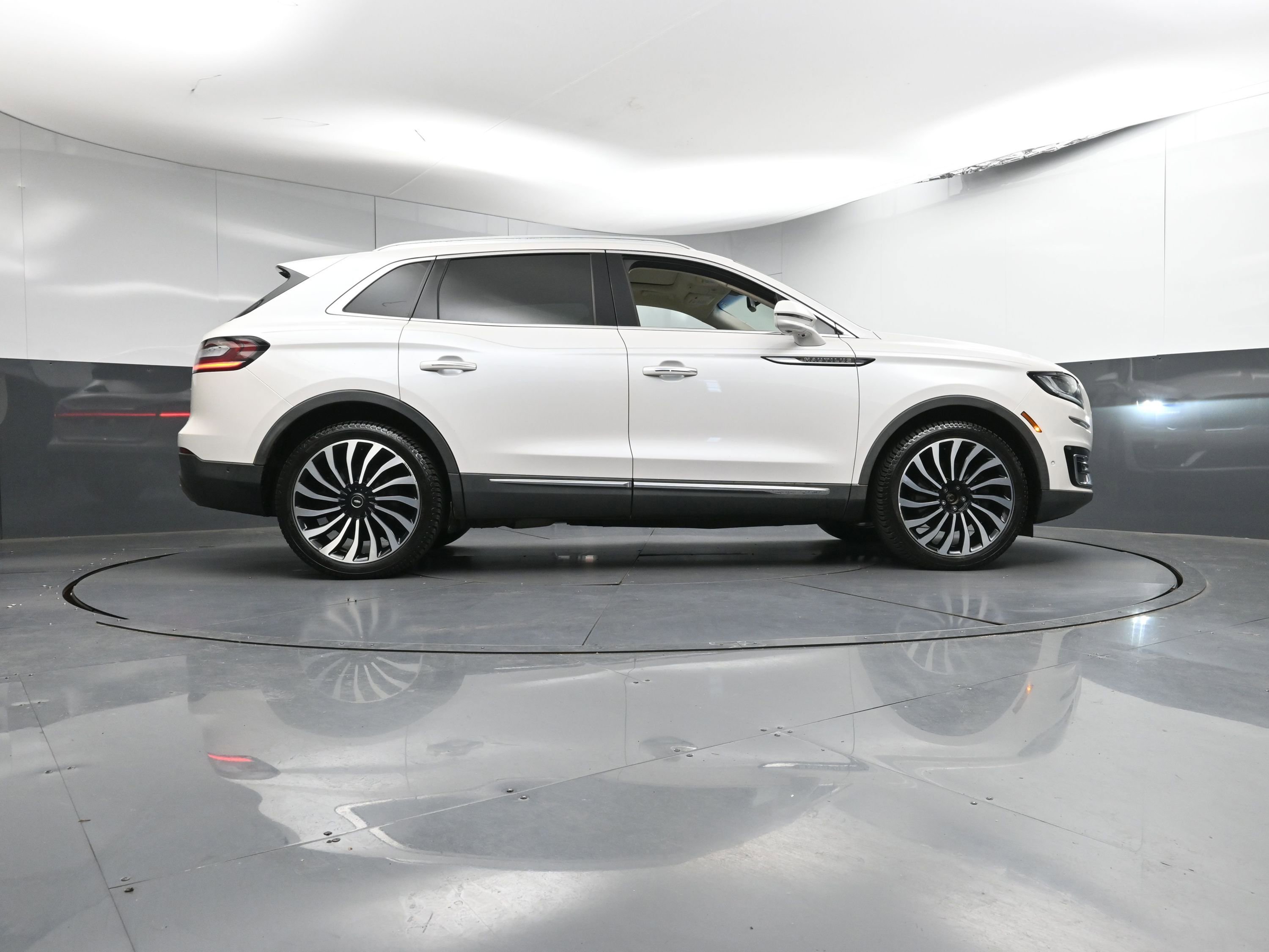 Used 2019 Lincoln Nautilus Black Label image 32