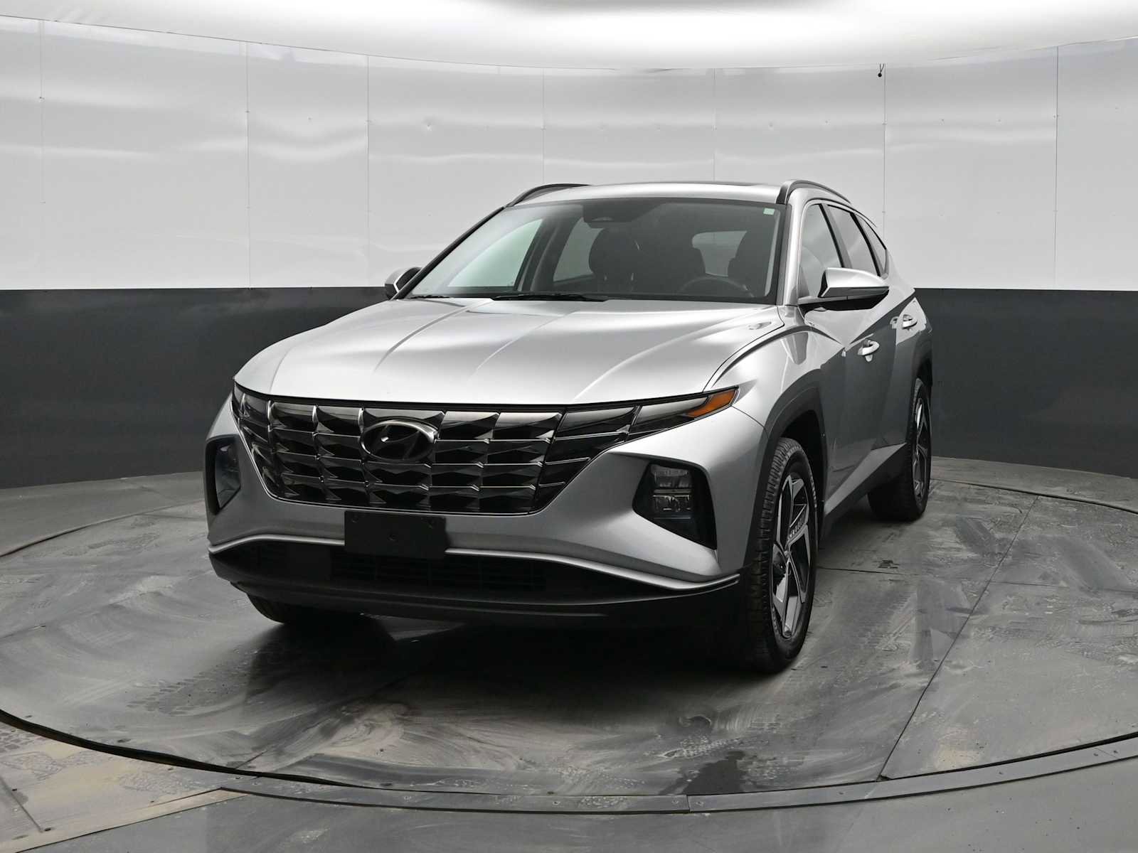 Used 2022 Hyundai Tucson SEL w/ Convenience + Premium Package image 4