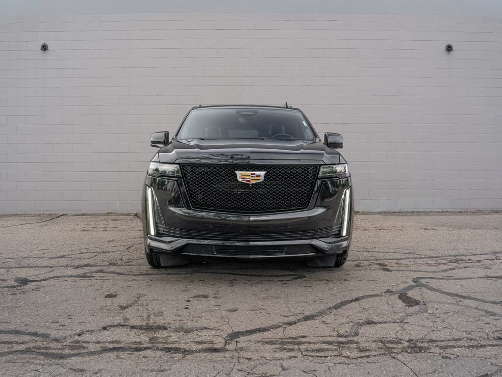 Used 2023 Cadillac Escalade Sport Platinum w/ Heavy-Duty Trailer Package AWD/4WD image 10