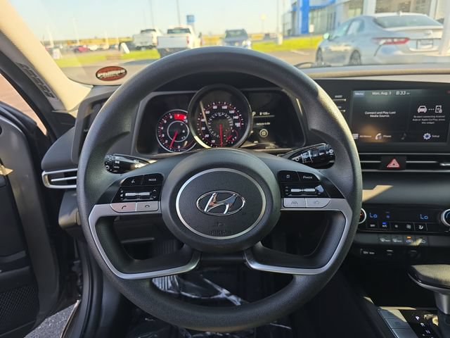 Used 2022 Hyundai Elantra SEL FWD image 17
