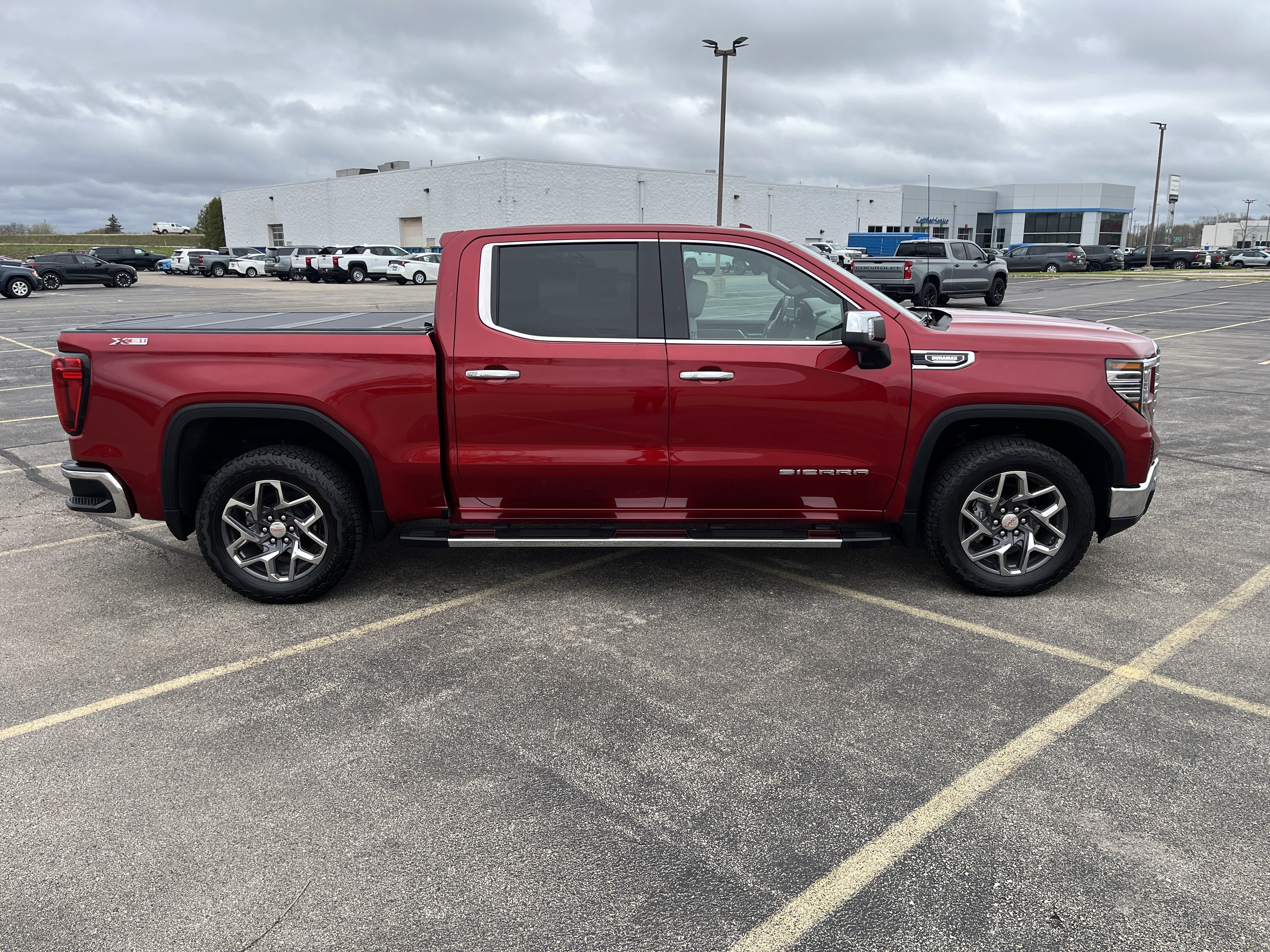 Used 2025 GMC Sierra 1500 SLT w/ SLT Premium Plus Package AWD/4WD image 9