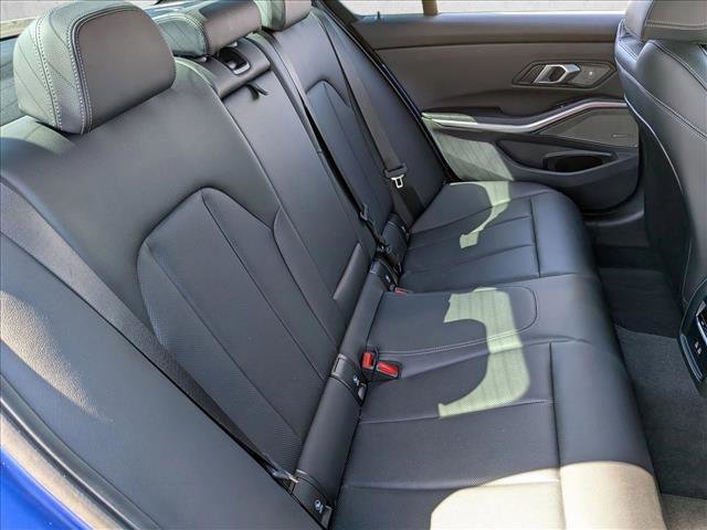 Used 2025 BMW M340i w/ Shadowloine Package RWD image 21
