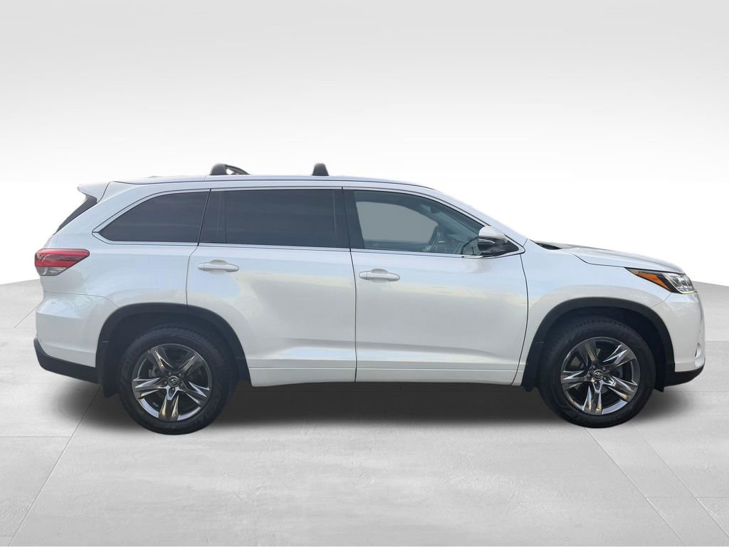 Used 2019 Toyota Highlander Limited Platinum AWD/4WD image 9