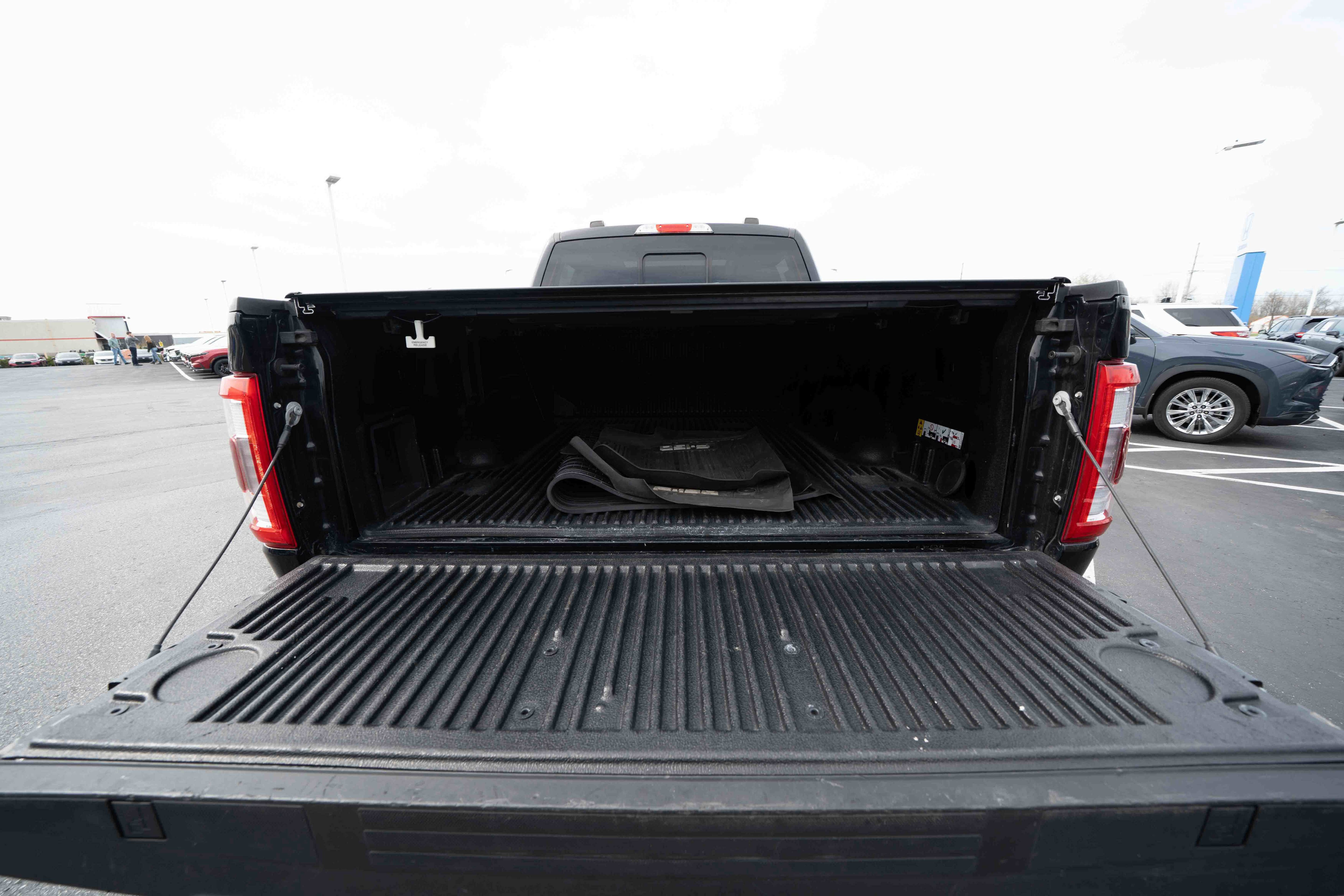 Used 2021 Ford F150 Lariat w/ Equipment Group 502A High image 26