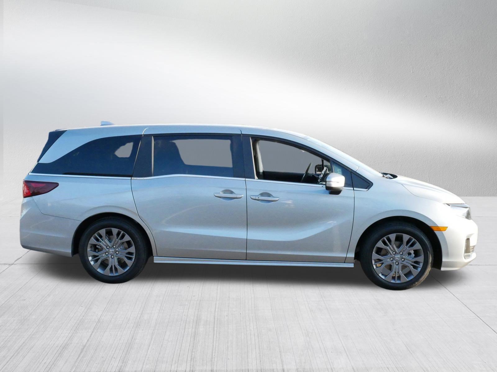 Used 2026 Honda Odyssey Touring image 8