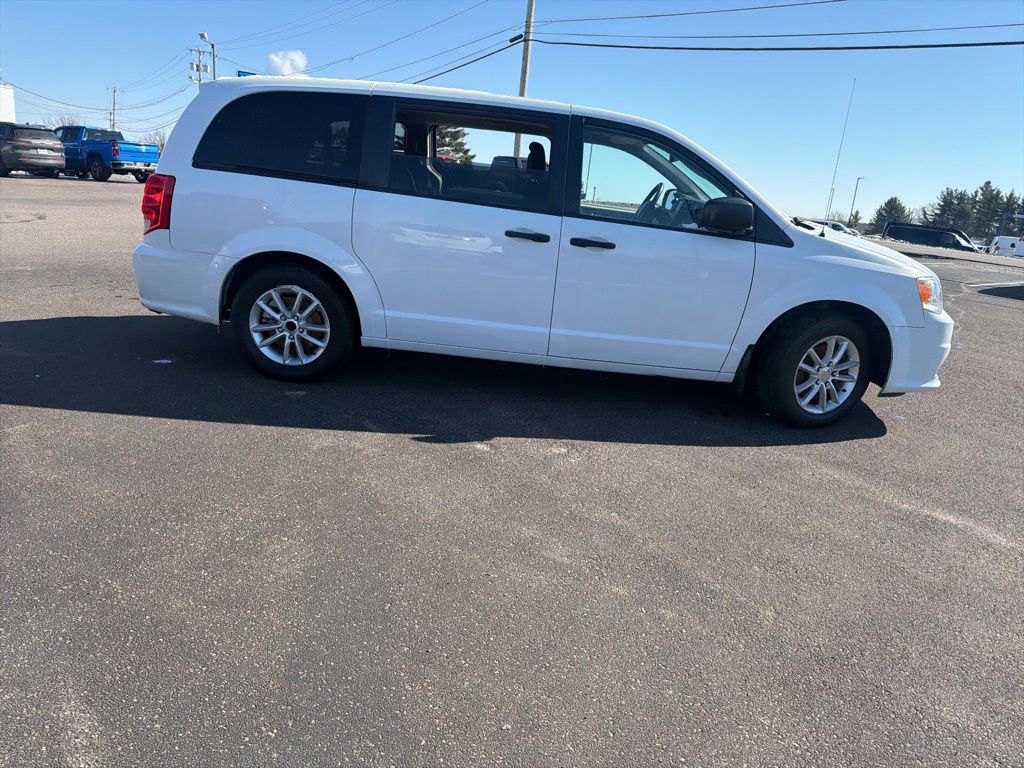 Used 2019 Dodge Grand Caravan SE w/ Mopar Premium Addition Group image 8