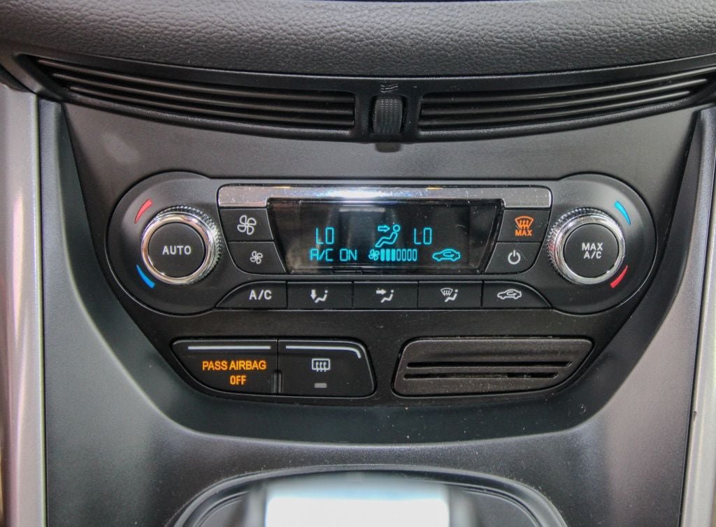 Used 2016 Ford Escape SE w/ SE Leather Comfort Package AWD/4WD image 26