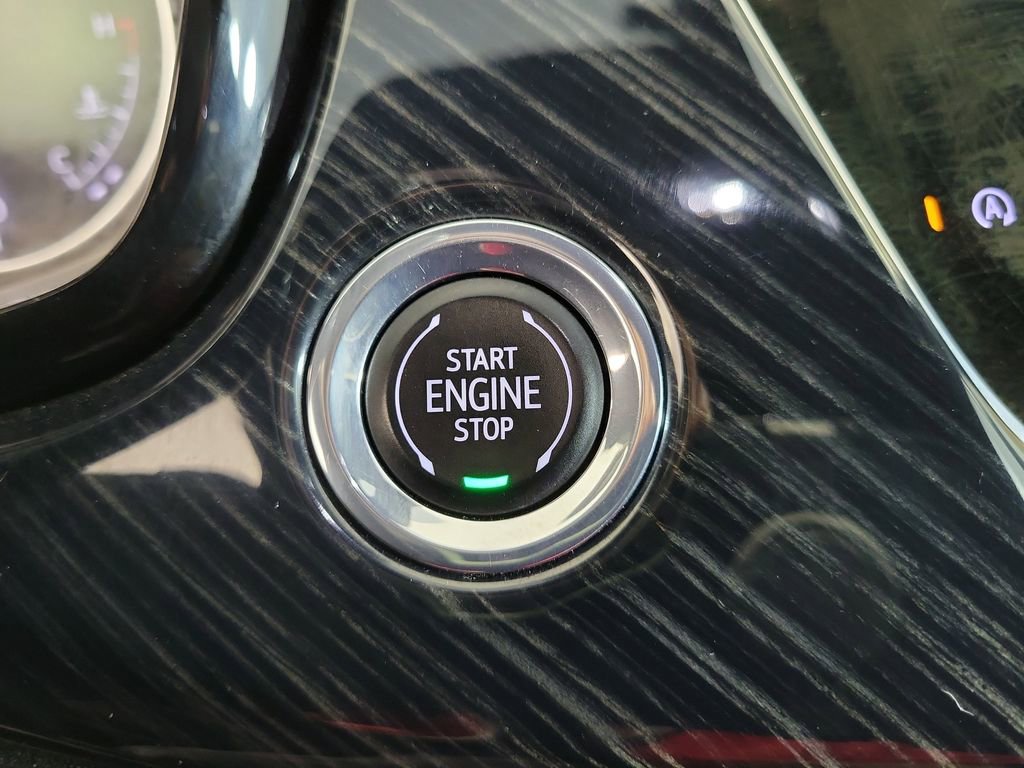 Certified 2024 Cadillac XT6 Premium Luxury FWD image 31
