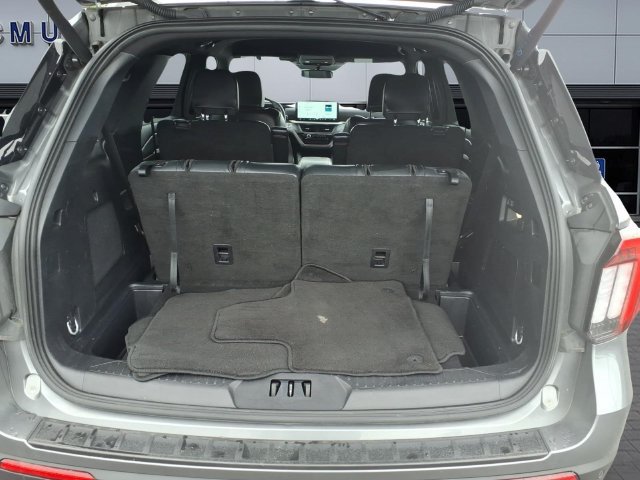 Certified 2025 Ford Explorer ST-Line AWD/4WD image 10