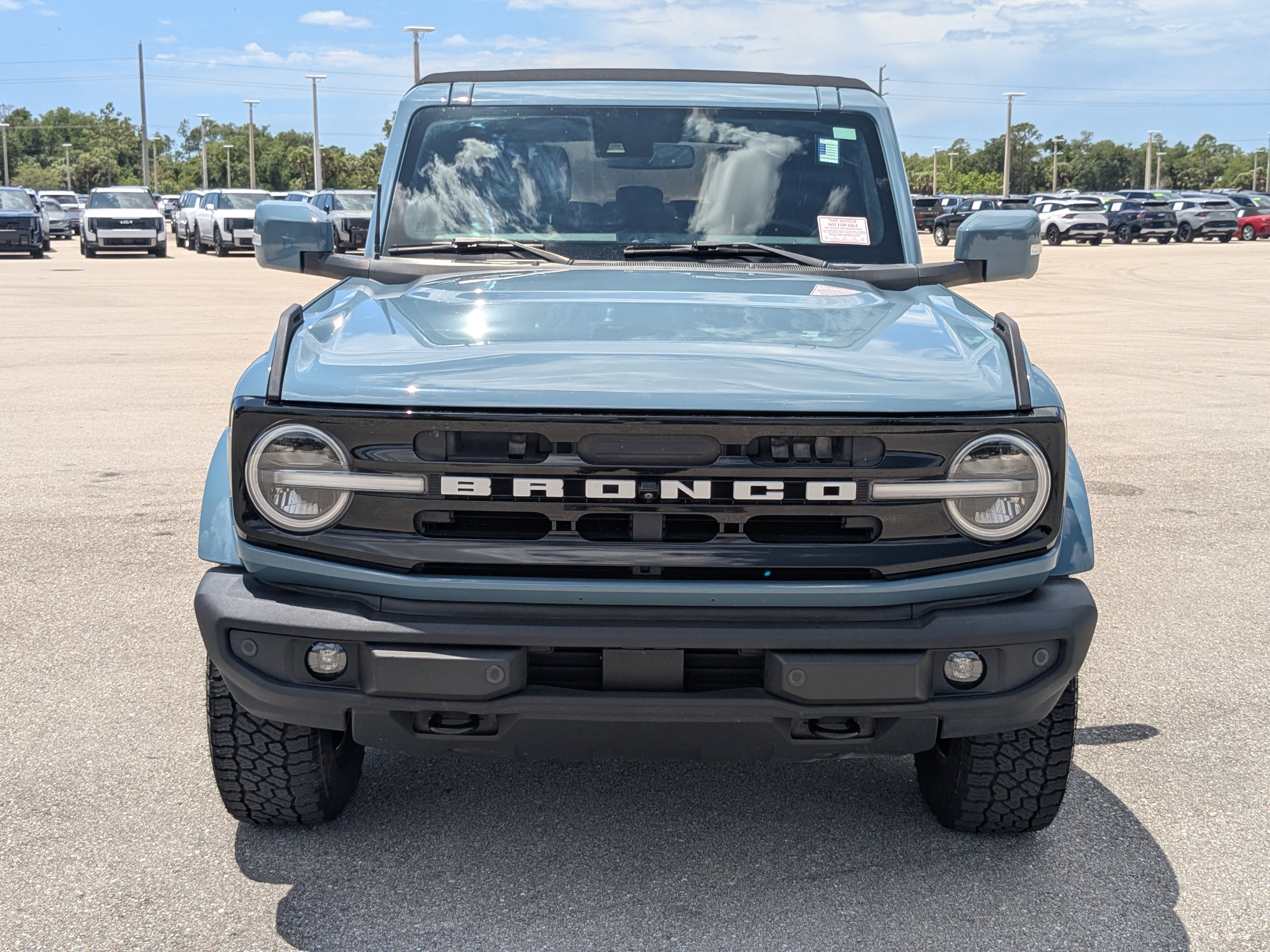 Used 2021 Ford Bronco Outer Banks AWD/4WD image 3