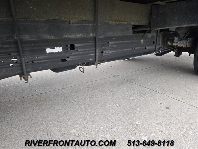 Used 2021 Chevrolet Express 3500 w/ Driver Convenience Package RWD image 21