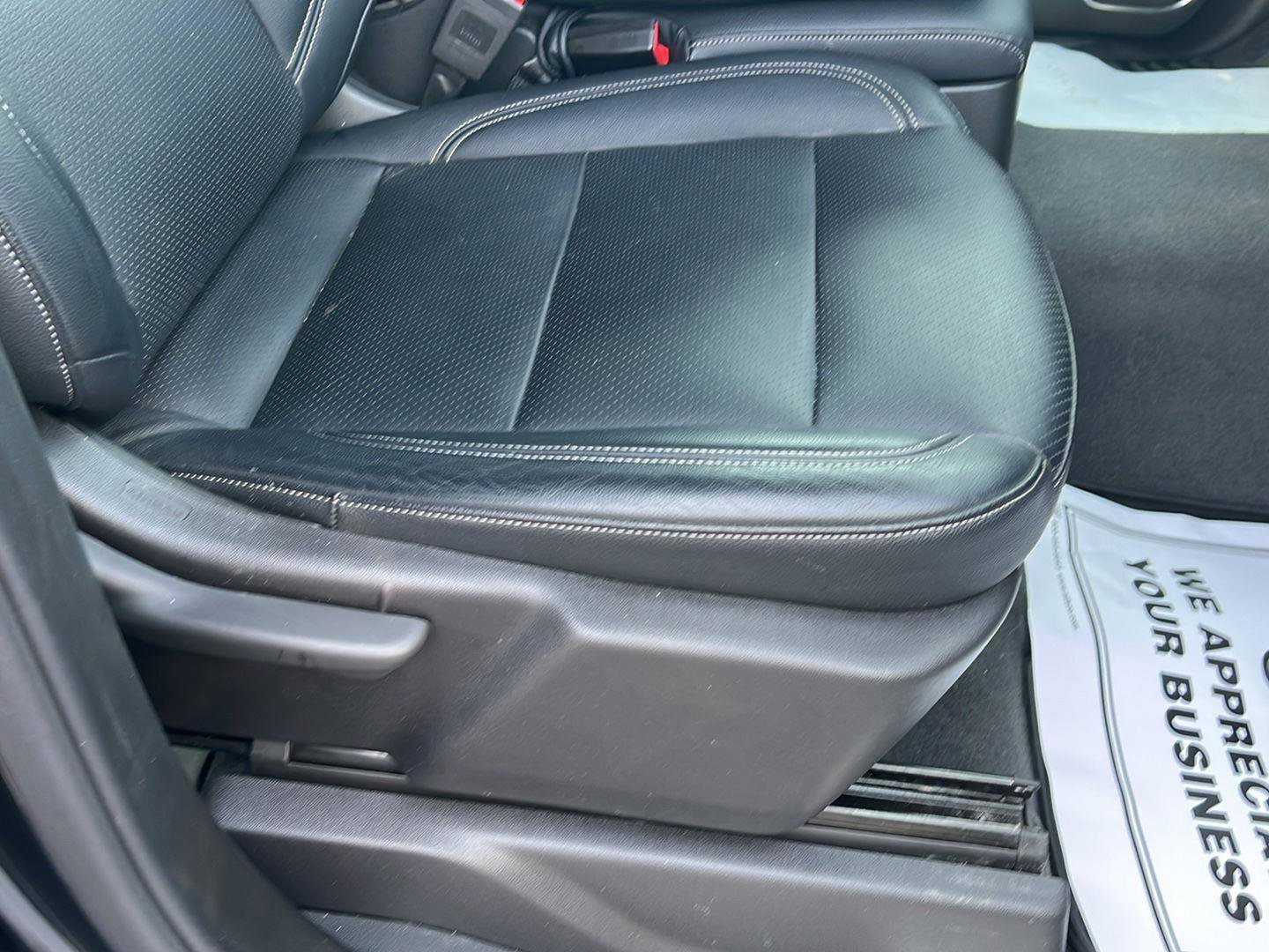 Used 2024 Chevrolet Silverado 1500 LT AWD/4WD image 31