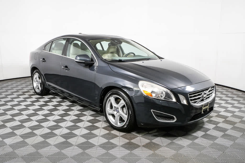 Used 2013 Volvo S60 T5 Premier FWD image 1