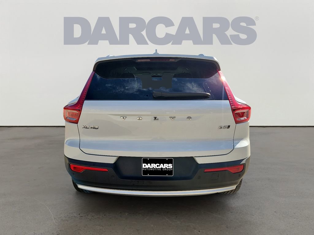 Used 2023 Volvo XC40 B5 Plus w/ Driver Assist Package image 5