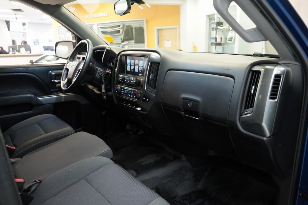 Used 2018 Chevrolet Silverado 1500 LT w/ All Star Edition image 34