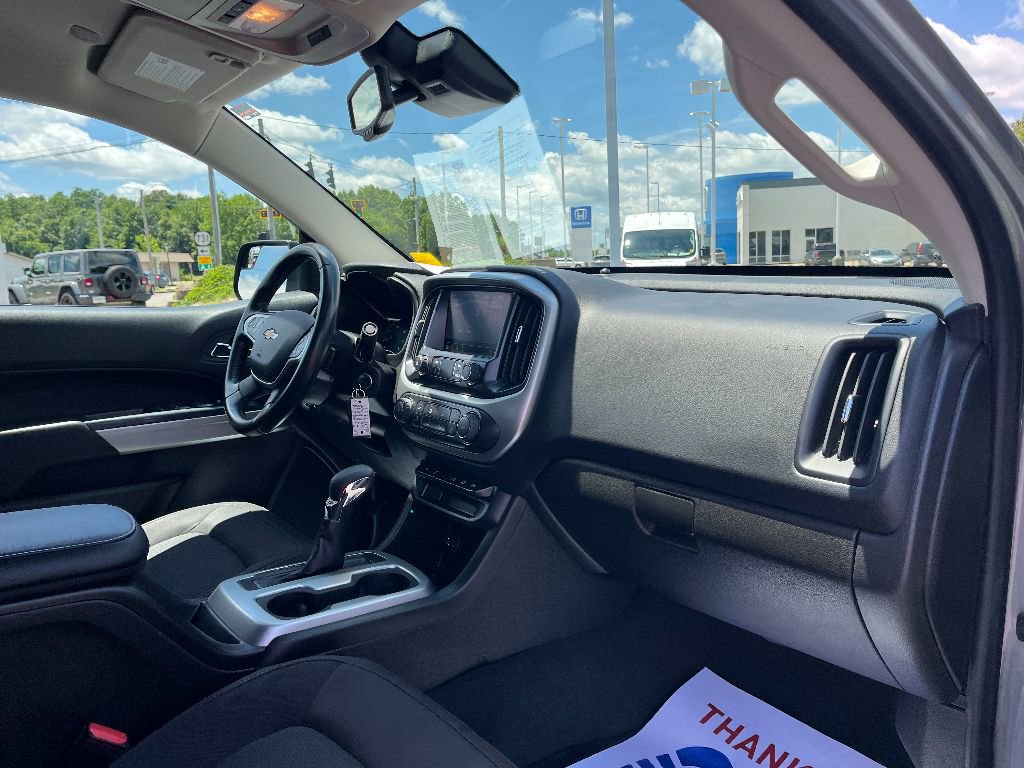 Used 2022 Chevrolet Colorado LT w/ Safety Package image 13