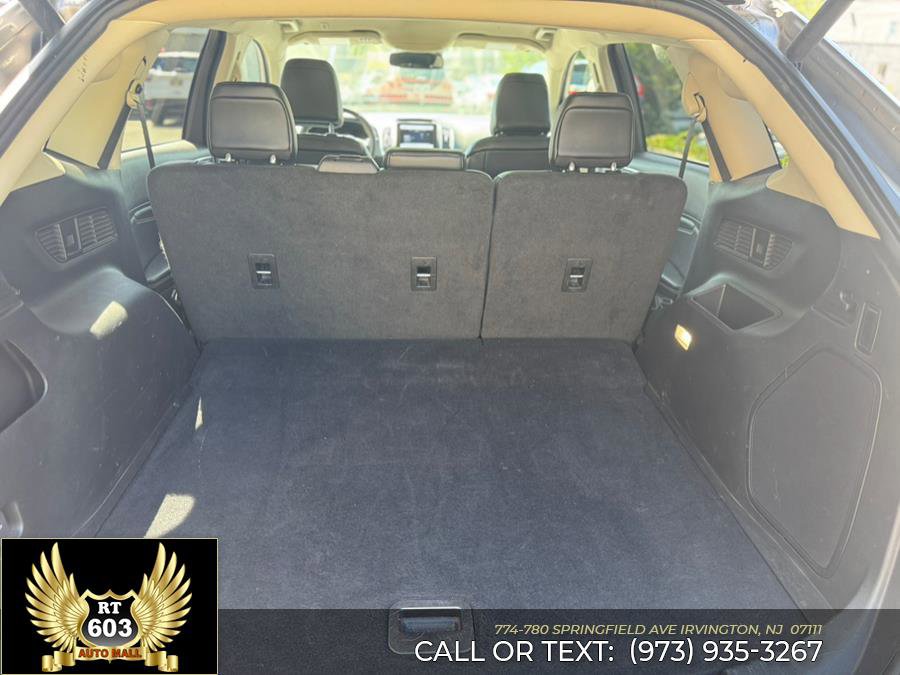 Used 2023 Ford Edge Titanium image 7