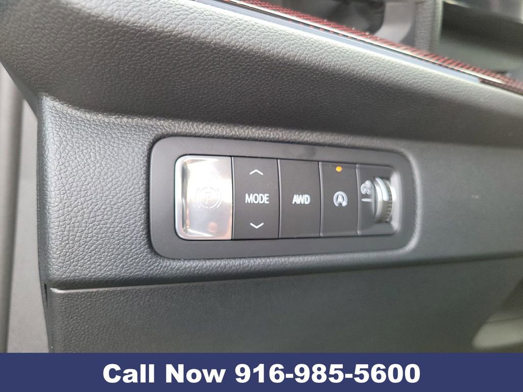 New 2026 Chevrolet Traverse Z71 w/ LPO, Floor Liner Package image 22