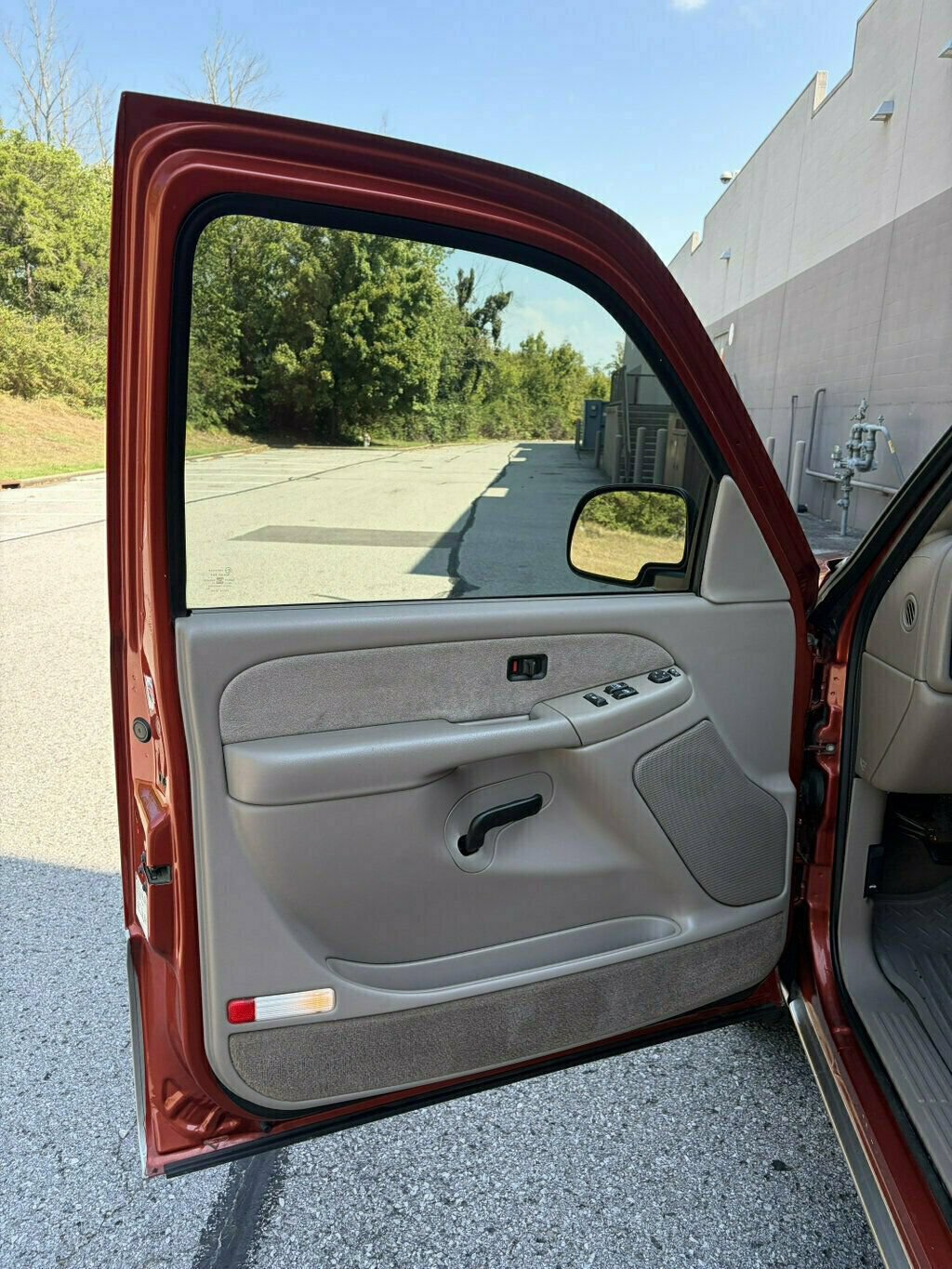 Used 2001 Chevrolet Silverado 1500 LS w/ Firm Ride Suspension Pkg RWD image 11