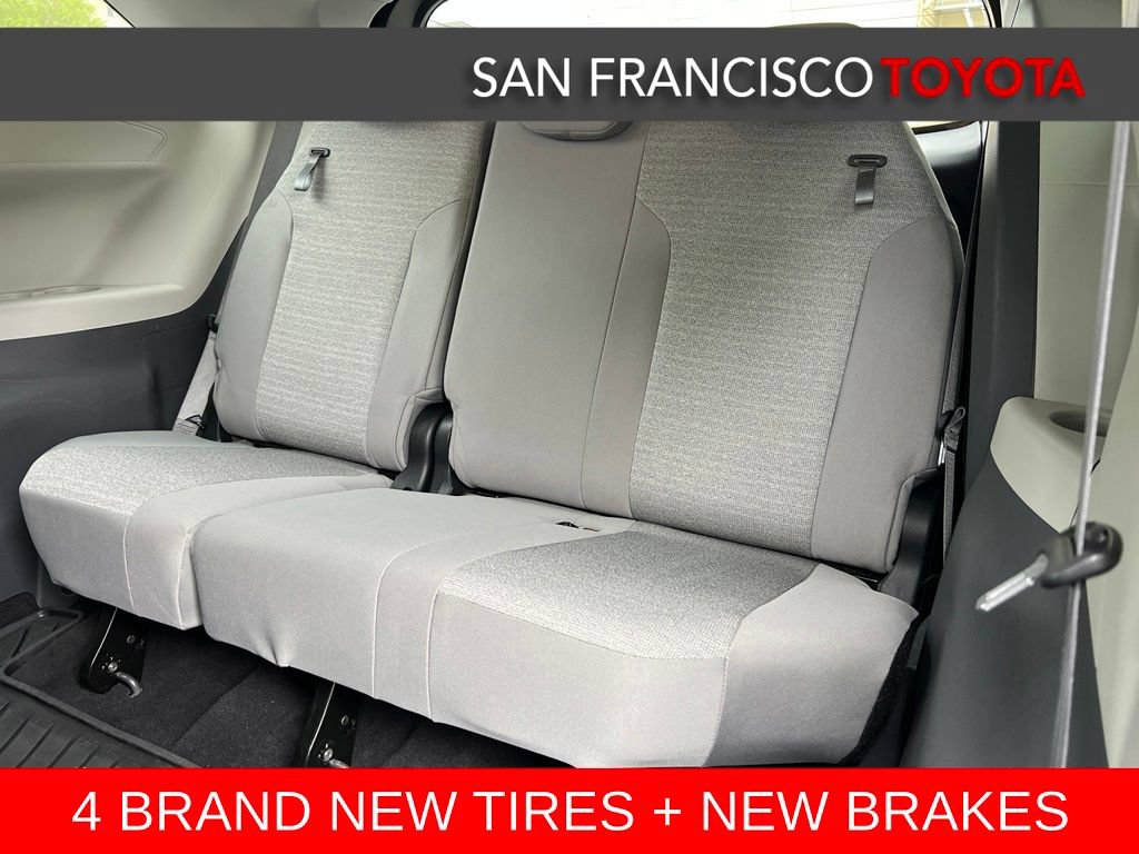 Certified 2021 Toyota Sienna LE FWD image 17