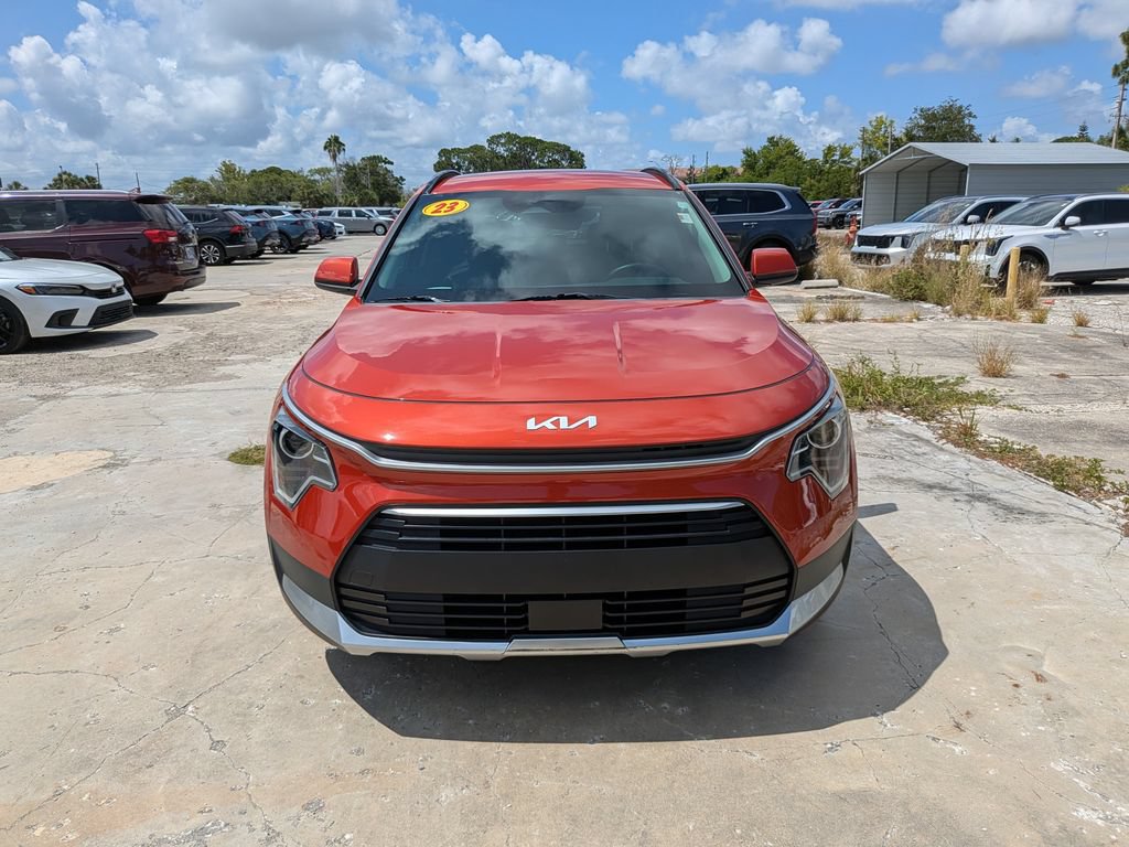 Certified 2023 Kia Niro EX FWD image 3