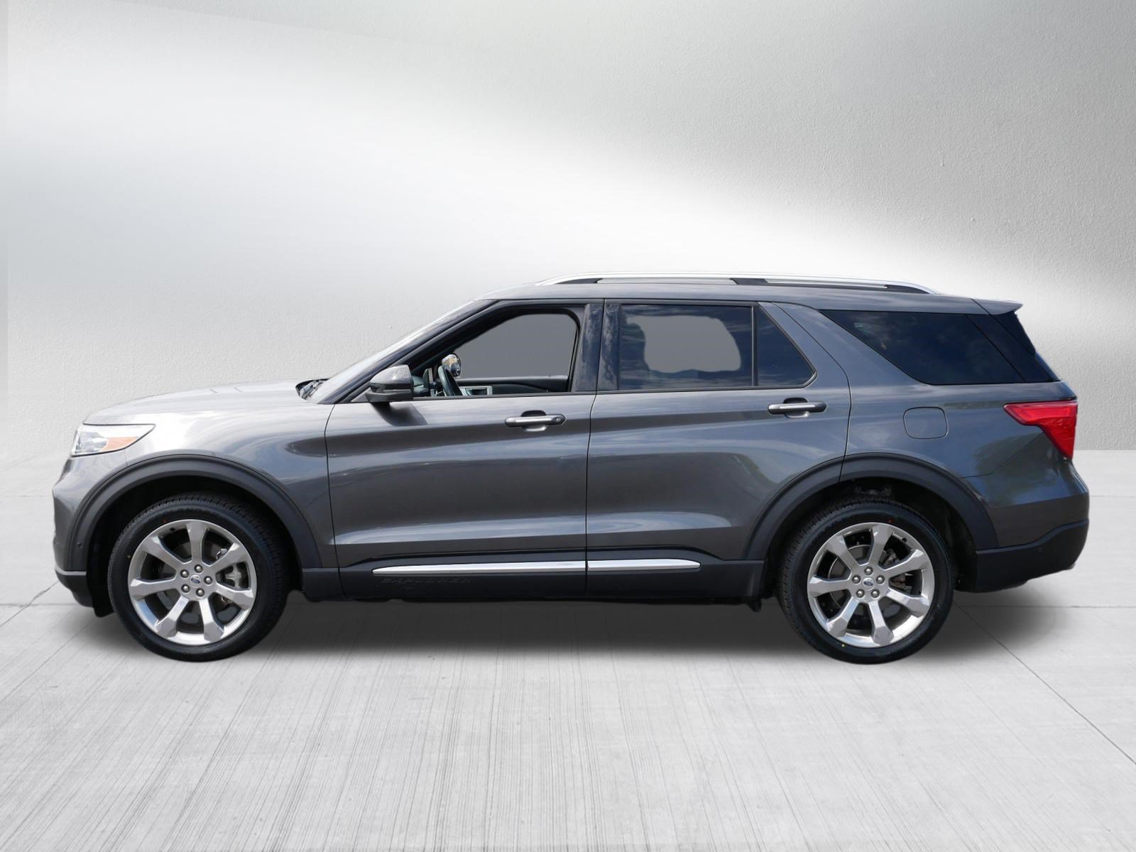 Used 2020 Ford Explorer Platinum w/ Premium Technology Package AWD/4WD image 4