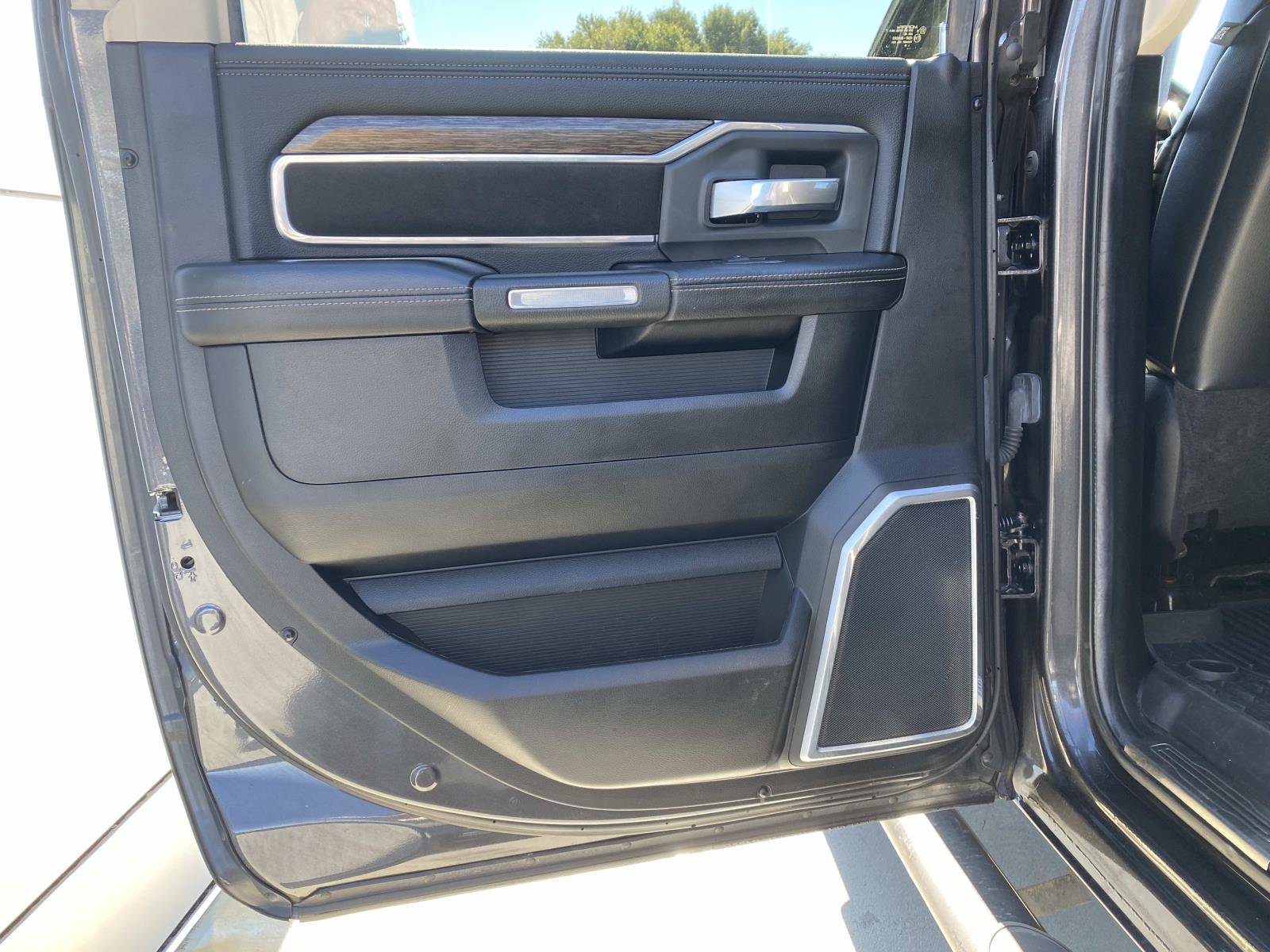 Used 2019 RAM 2500 Laramie image 15
