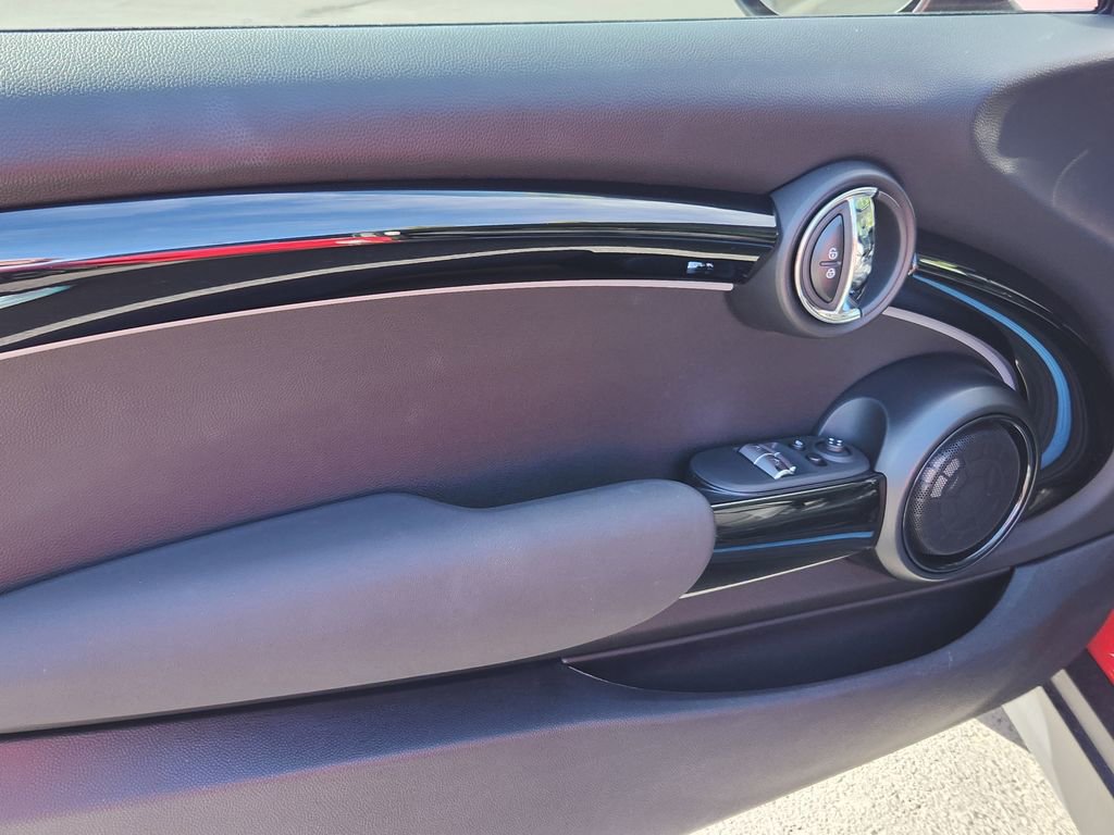 Used 2024 MINI Cooper SE image 6