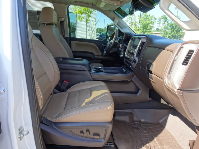 Used 2019 GMC Sierra 2500 Denali w/ Duramax Plus Package AWD/4WD image 16