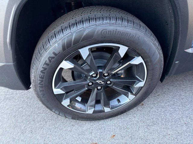 New 2027 Chevrolet Equinox RS w/ Convenience Package III FWD image 23