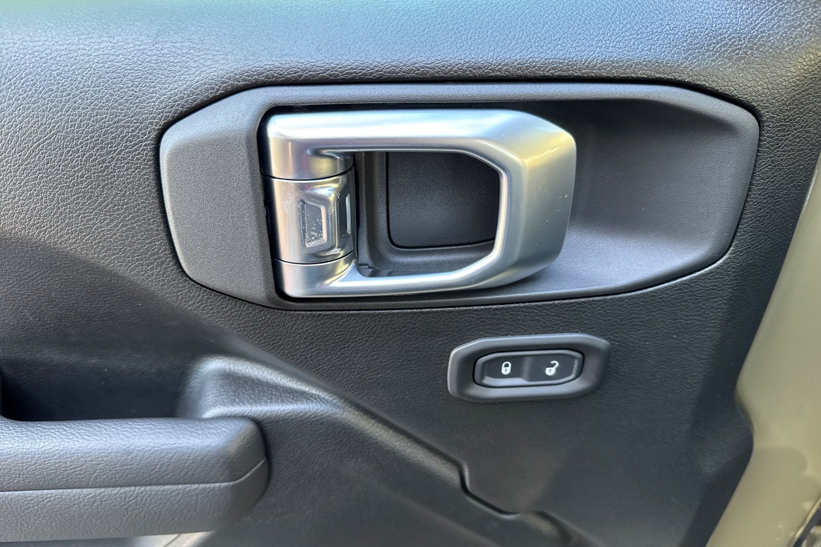 New 2026 Jeep Wrangler Sport AWD/4WD image 10