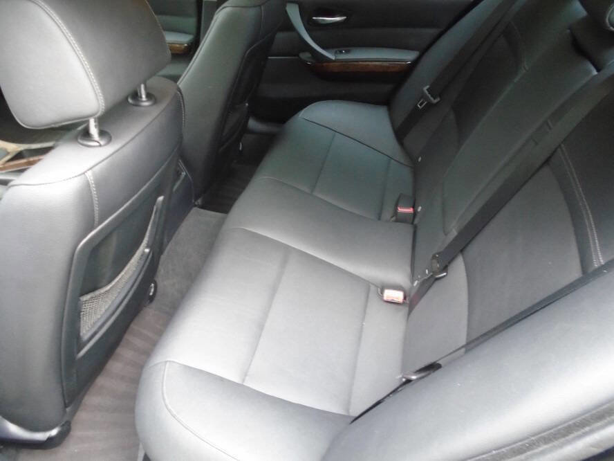 Used 2009 BMW 335i Sedan w/ Premium Pkg image 11