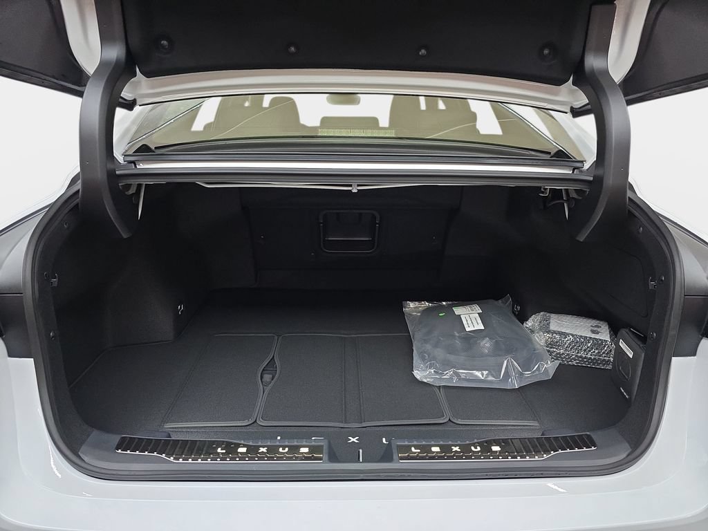 New 2026 Lexus ES 500e w/ Convenience Package AWD/4WD image 12
