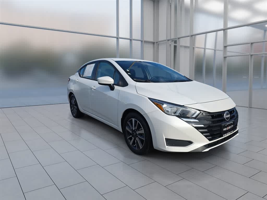 Used 2024 Nissan Versa SV FWD image 3