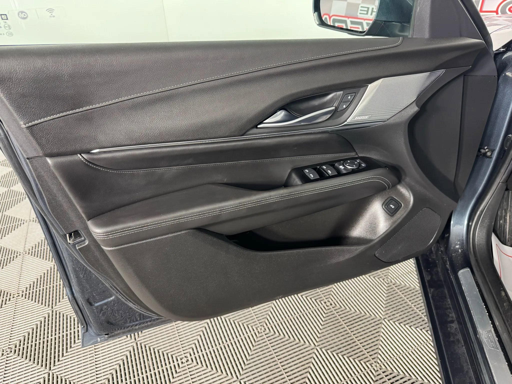 Used 2022 Cadillac CT4 Luxury w/ Sun And Sound Package AWD/4WD image 41