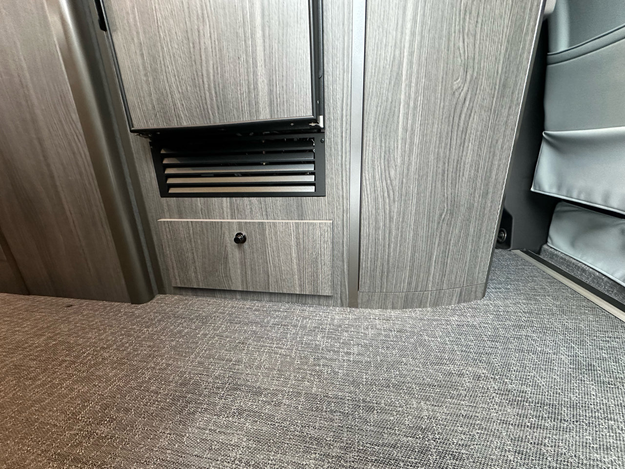 Used 2024 Mercedes-Benz Sprinter 3500 image 68