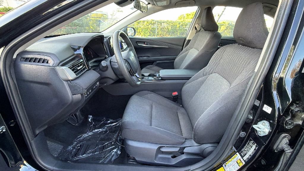 Certified 2025 Toyota Camry LE image 18