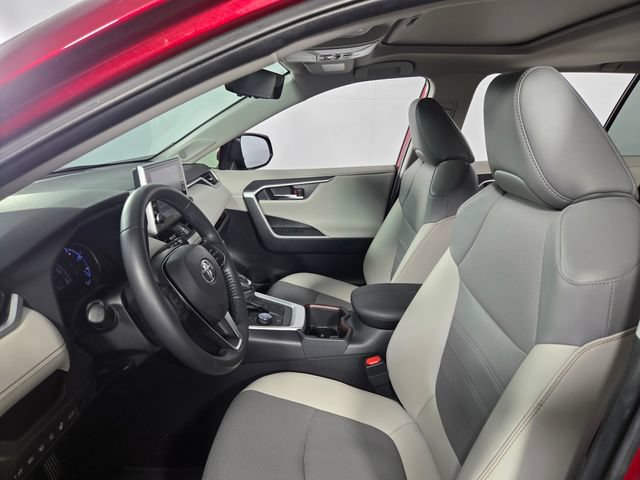 Used 2022 Toyota RAV4 Limited AWD/4WD image 15