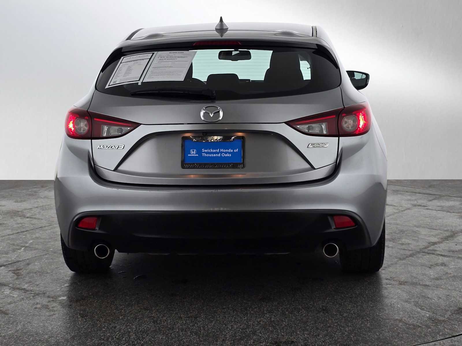 Used 2016 MAZDA MAZDA3 i Touring w/ Popular Equipment Package image 4