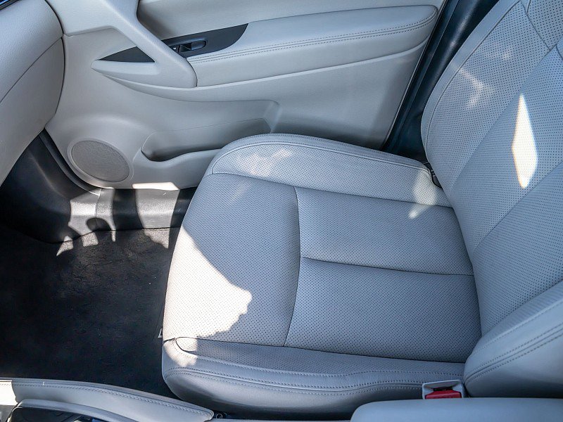 Used 2020 Nissan Rogue Sport SL image 29